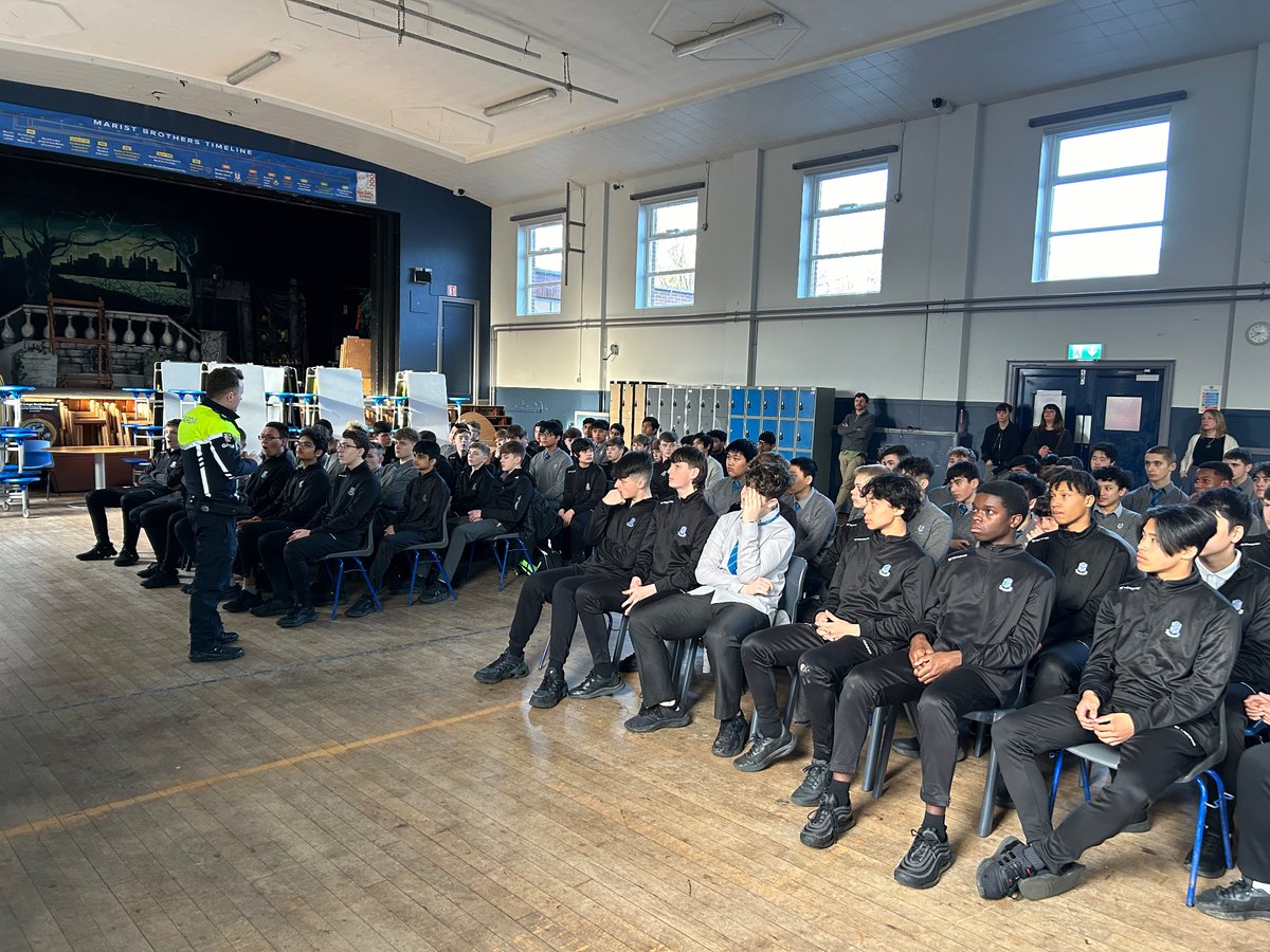 Many thanks to Garda Cathal Dunne of the Community Policing Unit in Irishtown Garda Station who gave a brilliant and insightful talk to our students today 🚨🚓👮