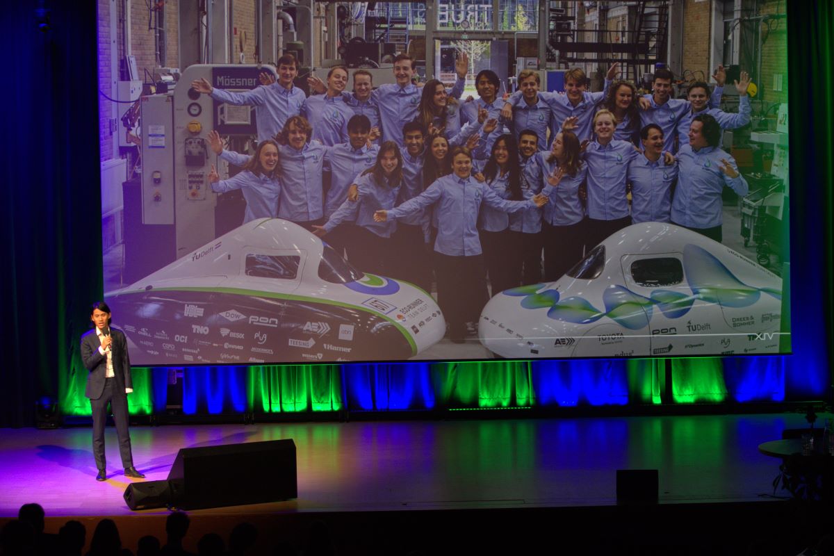 Delftse studenten hebben een waterstofauto ontworpen die voldoet aan alle eisen van de RDW. De Eco-Runner XIV is daarmee de efficiëntste waterstofauto die de openbare weg op mag. 
deingenieur.nl/artikel/delfts…