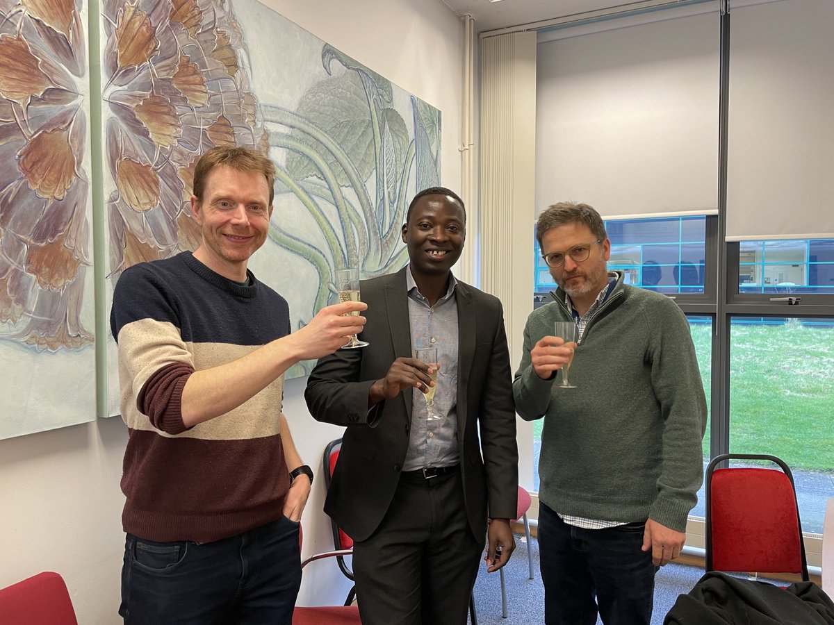Congratulations to ⁦@OppongGavers⁩ #PhDone! Lovely work on rice anaerobic germination 🌾 Smiling with examiners @andy___jones @erikmurchie and supervisors @darren.wells and yours truly (⁦@Jon_AAtkinson⁩ and @HongraoZh escaped the photo) ⁦@ISPLORE⁩
