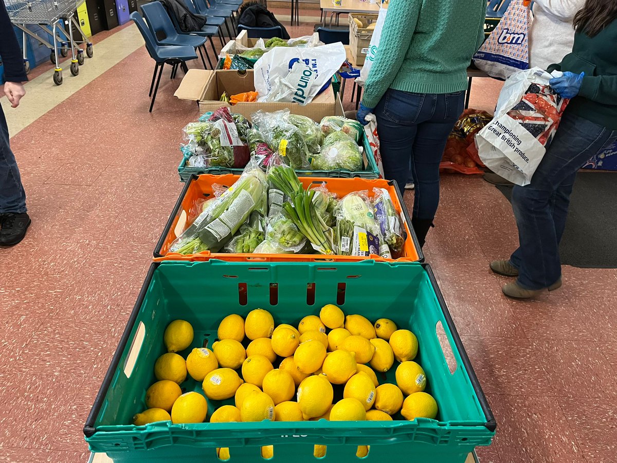 stfcov's tweet image. Our Social Supermarket was very busy again today and we are very grateful to the staff from @CadentGasLtd  for their support. They not only helped set the supermarket up, helped with deliveries and packing bags but they stayed all afternoon and helped our clients shop.