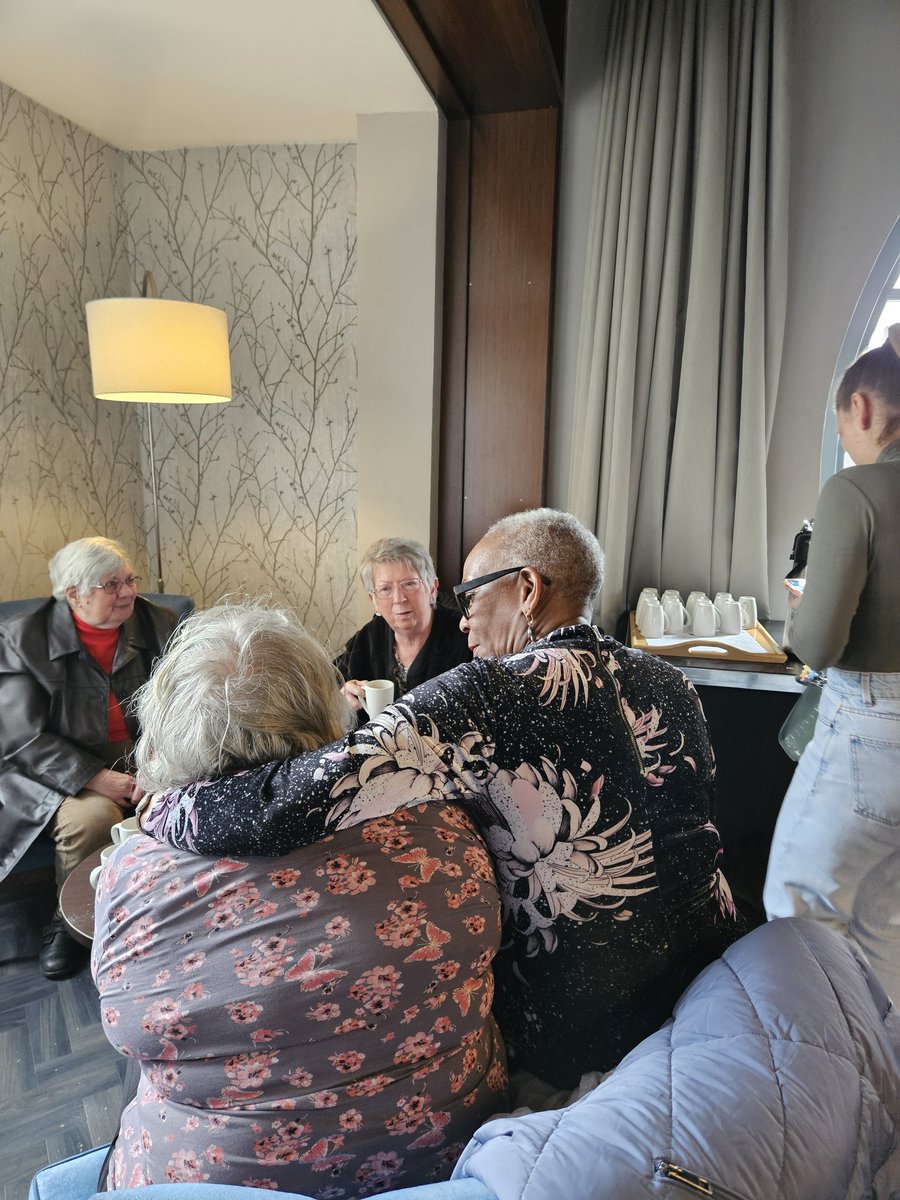 AgeUKLS's tweet image. Thank you @DoubleTreeDock for hosting a #CoffeeTime for us we #Danced, #Quizzes &amp;amp; #Socialised with #RoseCourtCareHome ##newfriendships #leapday2024 @ageuklondon @cosouthwark @UnitedStSaviour