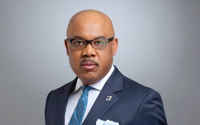 Nigerian Central Bank Director-Nominee From South-East Rejects Tinubu’s Appointment | Sahara Reporters bit.ly/4bXKJZA