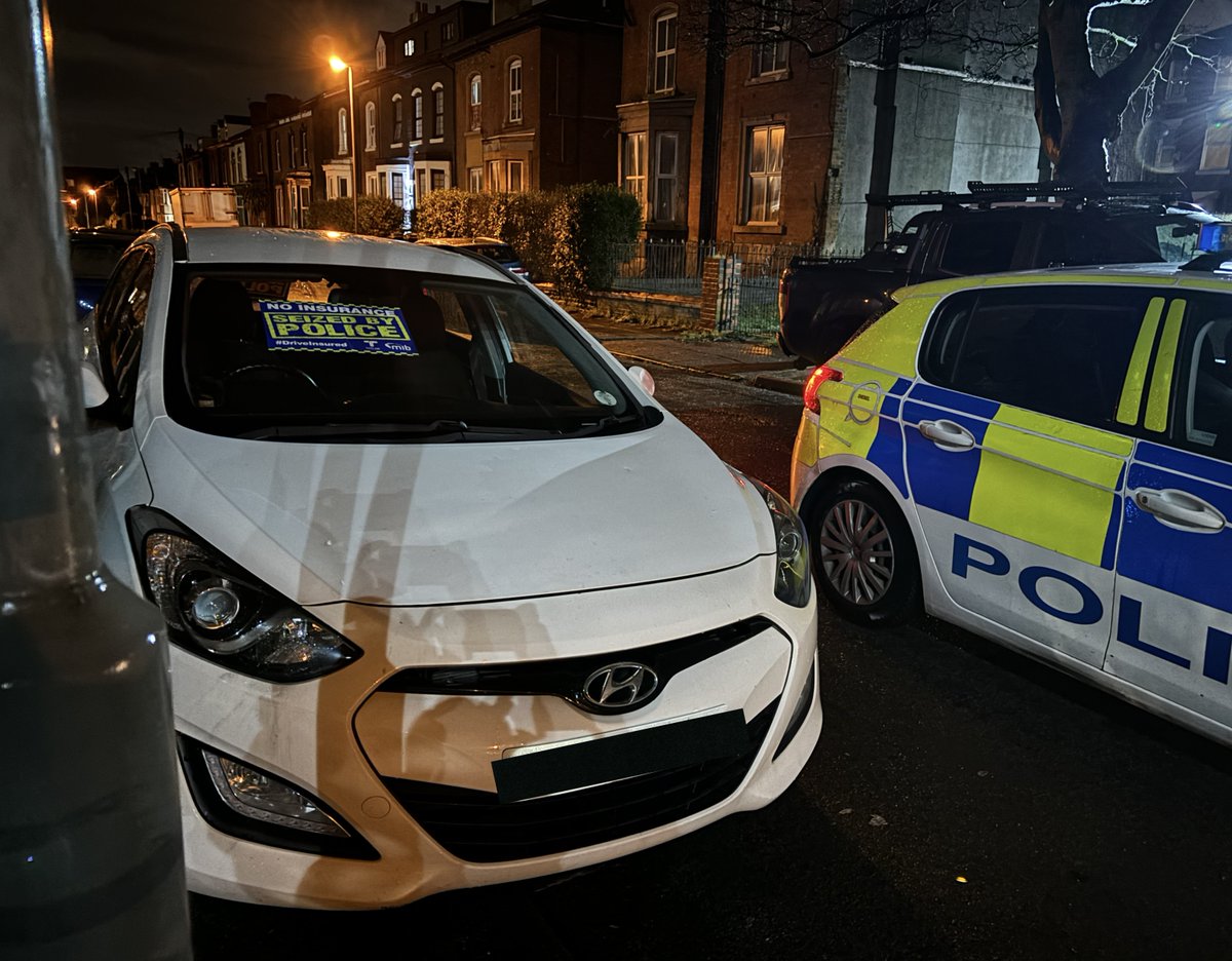 One of our Special Sergeants had an unexpected, brief, reunion with an ex-police vehicle last week before it disappeared again on the back of a recovery truck. ✅ Driver reported. ✅ Vehicle seized for no insurance.