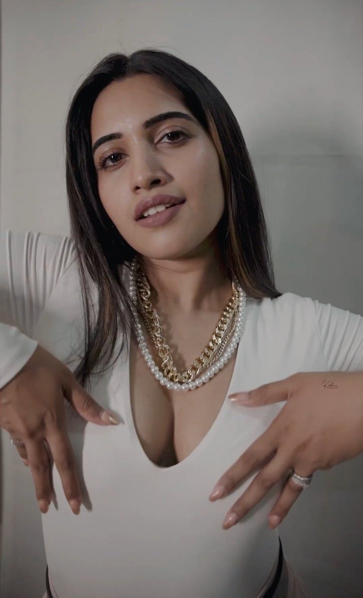 GHg1XmEWAAANNbc?format=jpg&name=medium