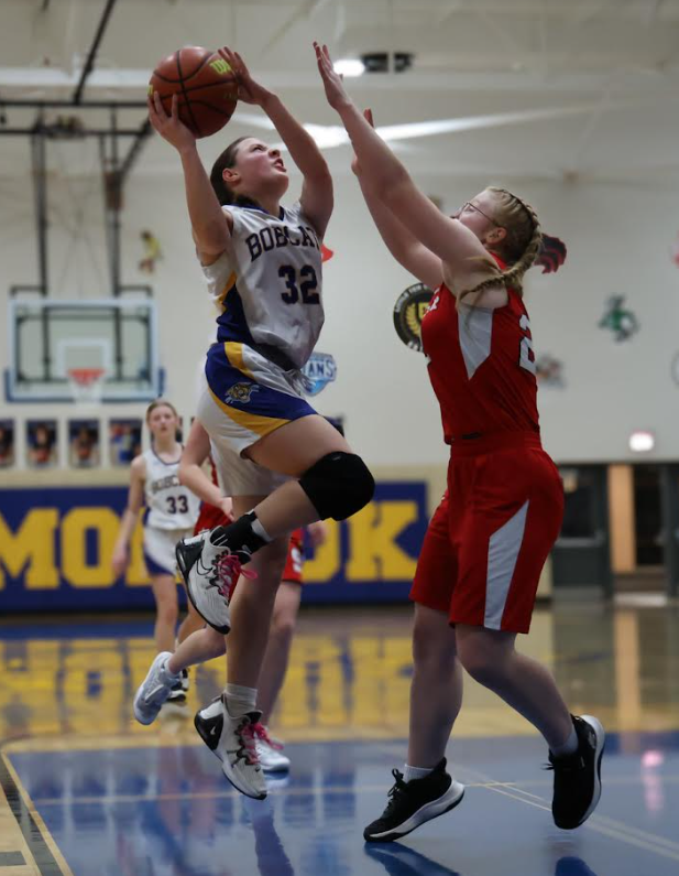 YouCantDefendUs's tweet photo. HALEY "HAMMER" McCOY
LITTLE 10 ALL-CONFERENCE
*Unanimous Selection

Season Stats
13.1 PPG
4.3 RPG
2 SPG
1.5 APG

@HaleyMcCoy22 ended her varsity career with 953 Career Points
-3 year Varsity Letter winner
- 2 time Amboy All-Tournament Team https://t.co/23XHITekcb