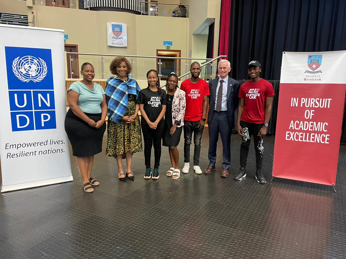 Grateful to join UNDP lecture at University of Botswana, representing Climate Live. Discussed music's role in climate communication with Balázs Horváth and @ahunnaeziakonwa. Emphasized youth engagement in driving change. 🌍🎶 #ClimateAction #UNDP #ClimateLive #YouthEngagement