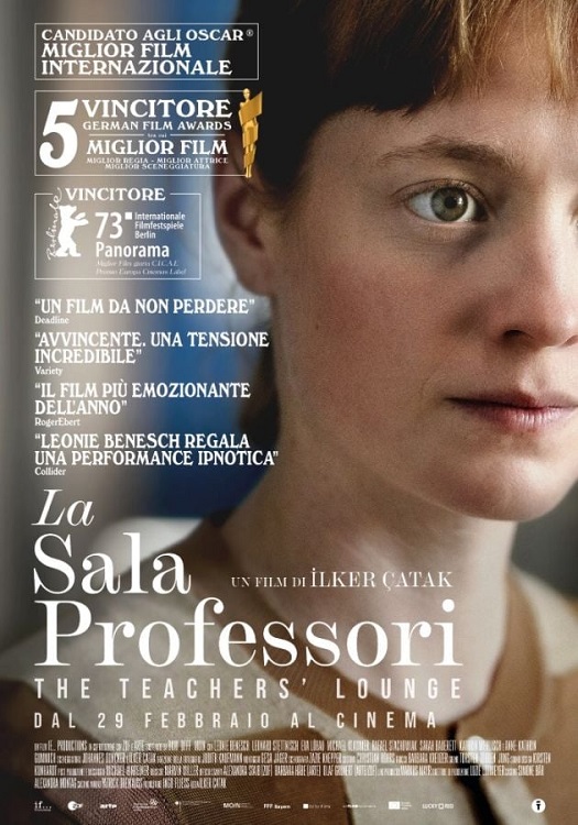 #LaSalaProfessori - #TheTeachersLounge con #LeonieBenesch e #MichaelKlammer è il film candidato per la #Germania agli #Oscars2024 da oggi #SoloAlCinema con @luckyredfilm... ecco il cast completo di #voci italiane!

antoniogenna.net/doppiaggio/fil…