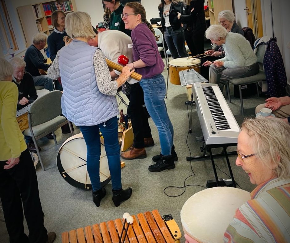 Smiles all round for our Chat, Make and Move attendees thanks to @SoundwellMTT! Welcome to our 10-week programme for people with dementia or a memory condition to boost wellbeing. Read more: rice.org.uk/our-services/c…