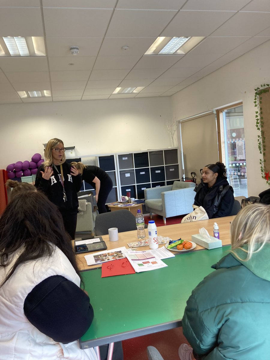 A huge thanks to Laura and the team at Stepping Stones for Families for having our Glasgow Childcare group in for a visit. The group got a tour, learnt about the service provided for children and their families and got to speak to practitioners! #allinglasgow