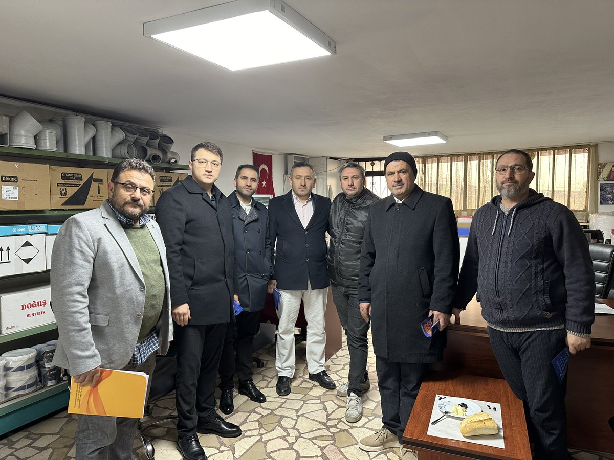 Uğur Onur TAPU (@uonurtapu) on Twitter photo Akşemsettin mahallesi
Çalınmadık kapı yürümedik sokak bırakmayacağız…
#istanbulmuradınaerecek
<a href="/alitombas_/">Ali Tombaş 🇹🇷</a>
<a href="/ayhanusdi/">Ayhan Üşdi</a>
<a href="/farukvaran/">Faruk</a>
<a href="/sbeyliakgenclik/">AK Gençlik Sultanbeyli 🇹🇷</a> Akşemsettin mahallesi
Çalınmadık kapı yürümedik sokak bırakmayacağız…
#istanbulmuradınaerecek
<a href="/alitombas_/">Ali Tombaş 🇹🇷</a>
<a href="/ayhanusdi/">Ayhan Üşdi</a>
<a href="/farukvaran/">Faruk</a>
<a href="/sbeyliakgenclik/">AK Gençlik Sultanbeyli 🇹🇷</a>