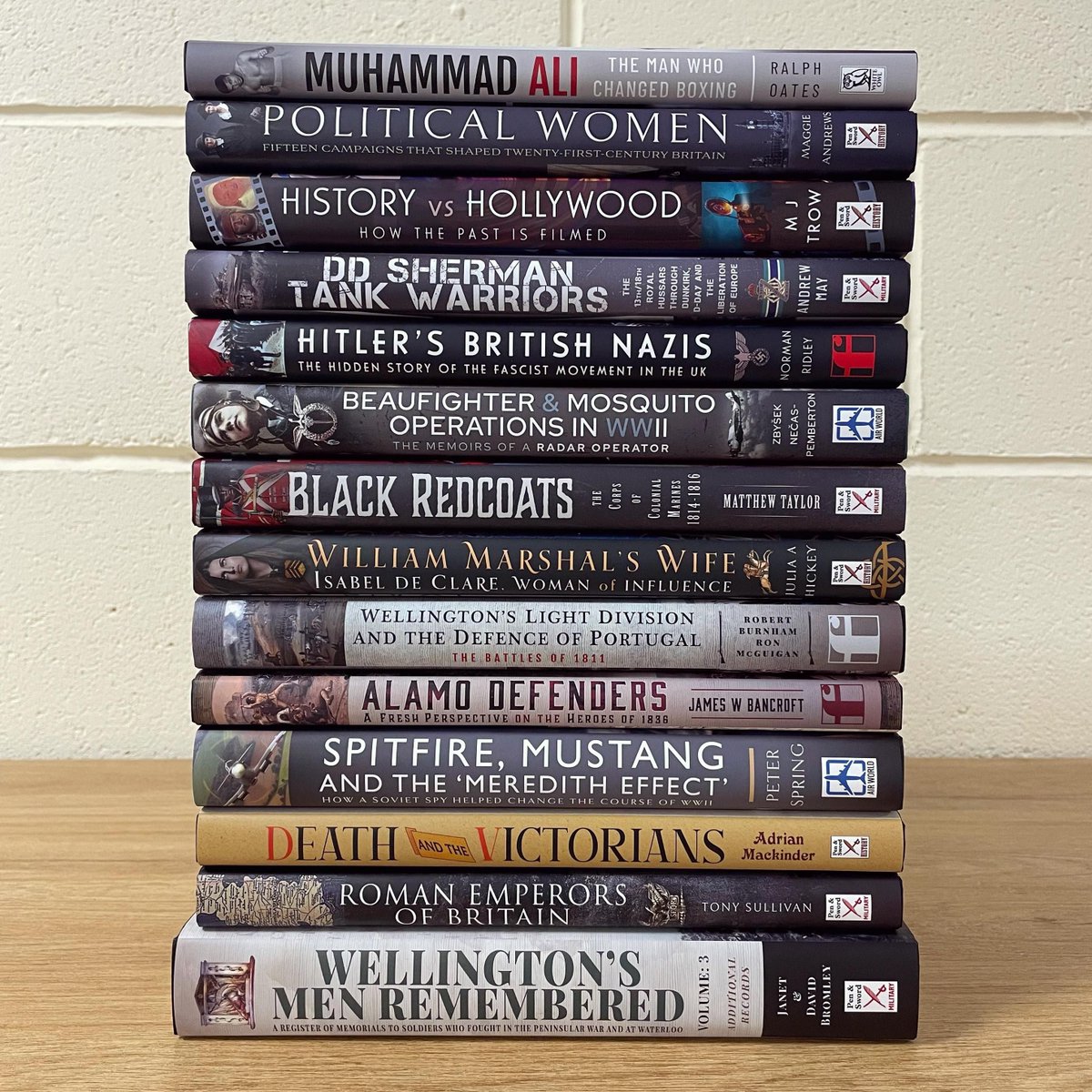 Hello new books 😍 Feast your eyes on this tempting selection of new (and some very soon to be released) titles 📚✨ Which one would you read first?