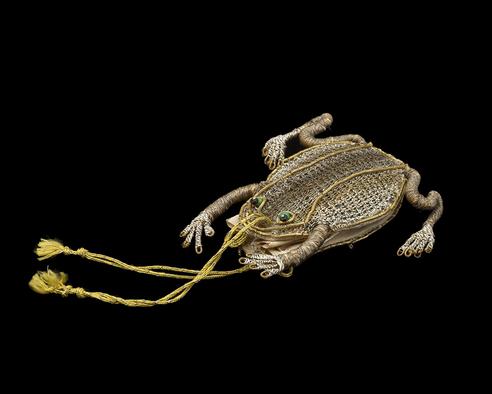 Happy Leap Day! 

You can see this beautiful frog purse on display in the Textile gallery of the lower ground floor. 👀🐸

ashmolean.org/collections-on…