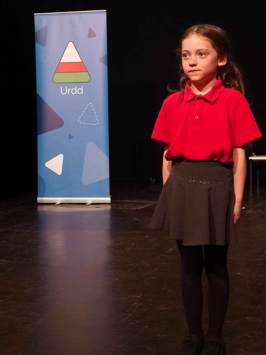 Llongyfarchiadau/Congratulations - 
Tirion Thomas - 2il Unawd bl.2 ac iau / 2nd year 2 &amp; under Solo,
Ela Freeman 2il Llefaru bl.2 ac iau/ Recitation yr.2 &amp; under,
Betty Davies - 1af Unawd Cerdd Dant Solo