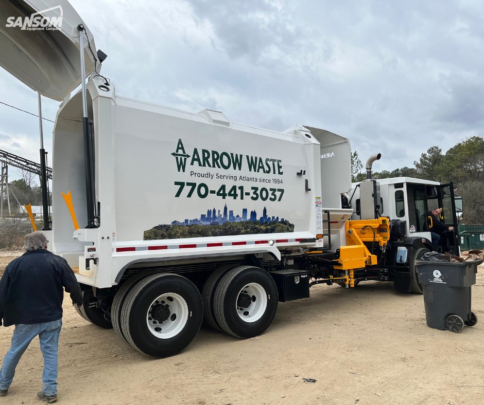 secequipment's tweet photo. Arrow Waste hit the bullseye! 🎯 

Sansom reps, Bob Sangalli and Andrew Bielecki headed west to deliver Arrow's brand new RotoPAC mounted on a stunning Dennis Eagle ProView. Congrats guys! https://t.co/kgeAMxr3Yx