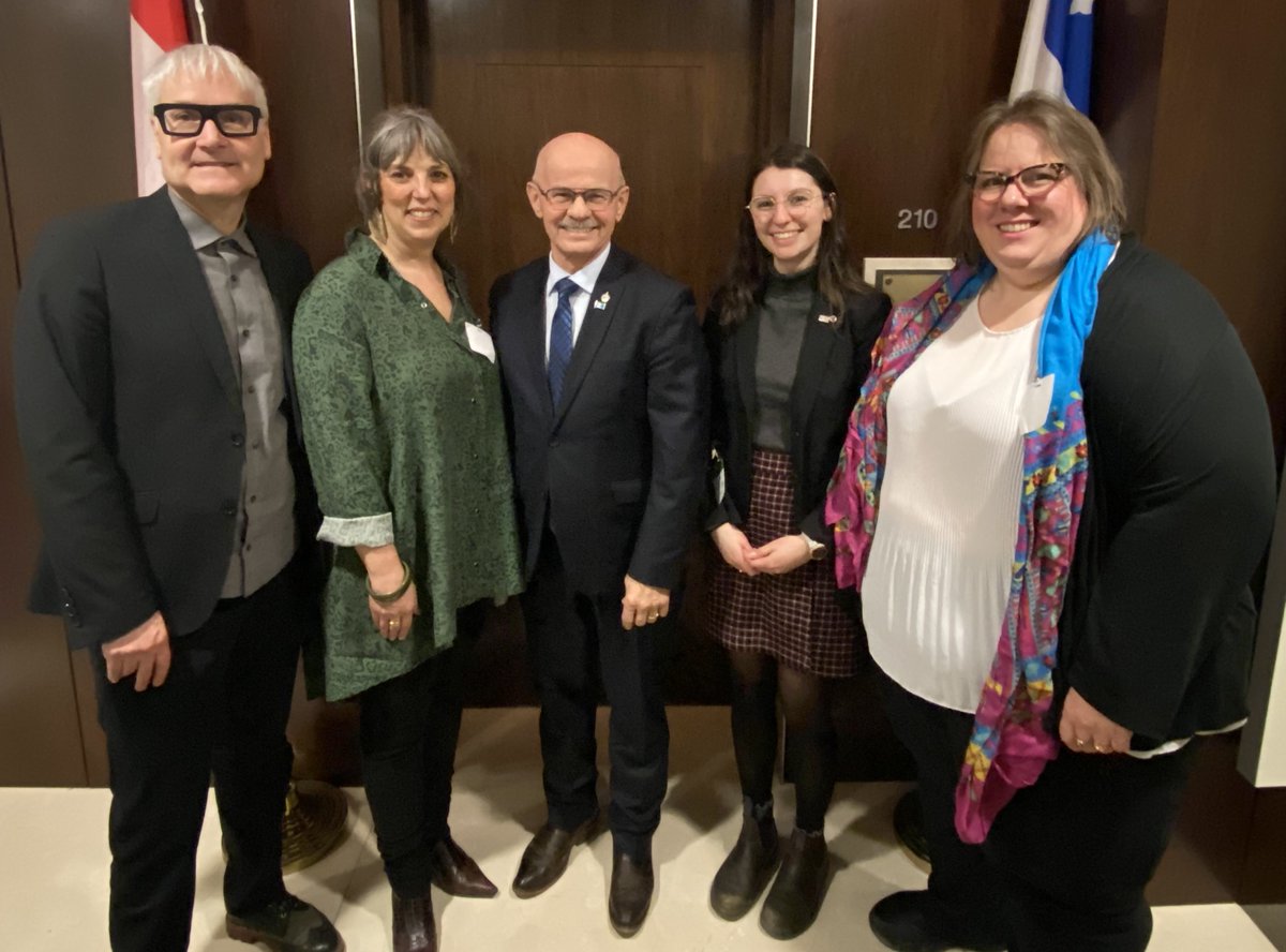 Rencontre très conviviale et ouverte avec le député conservateur @LehouxRich40476 ce matin! Un grand plaisir pour notre délégation d'échanger sur les priorités de la #frcan et l'application de la nouvelle Loi sur les #languesofficielles! #polcan