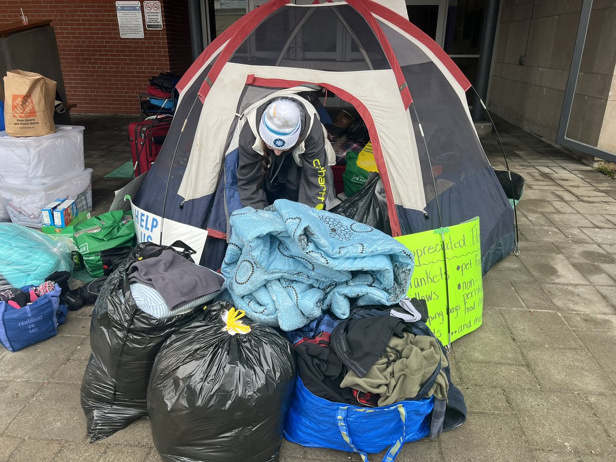 Students at Thousand Islands SS may call themselves the Pirates, but unlike their greedy namesake, they are more than happy to share their treasure with those in need! #UCDSBGrows

Read more about the TISS Treasure Chest at ow.ly/AqyR50QIV4s