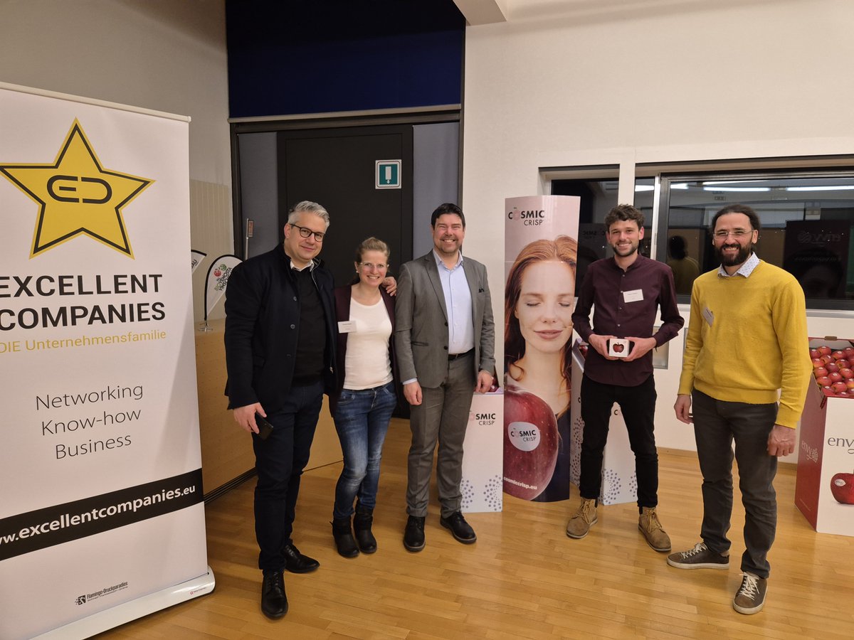 ECompaniesEU's tweet photo. Es wird derzeit viel über „KI“ gesprochen. Umso mehr wollte unser Kooperationspartner @fuxware gemeinsam mit dem V.IP Verband uns zeigen, wie KI im praktischen Einsatz funktioniert.

Mehr Infos hier: https://t.co/WO7n4ME0Be
 
#KI #AI #Fuxware #VIP #ExcellentCompanies #networking https://t.co/43rGaBGQvv
