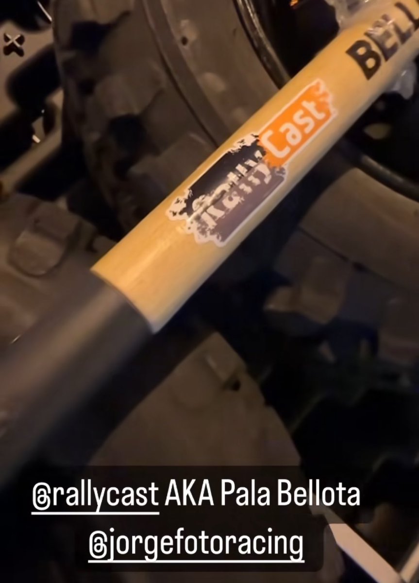 rallycast_'s tweet photo. Dos imágenes que se entienden mejor juntas #PandaRaid https://t.co/ozp2MQlKGI