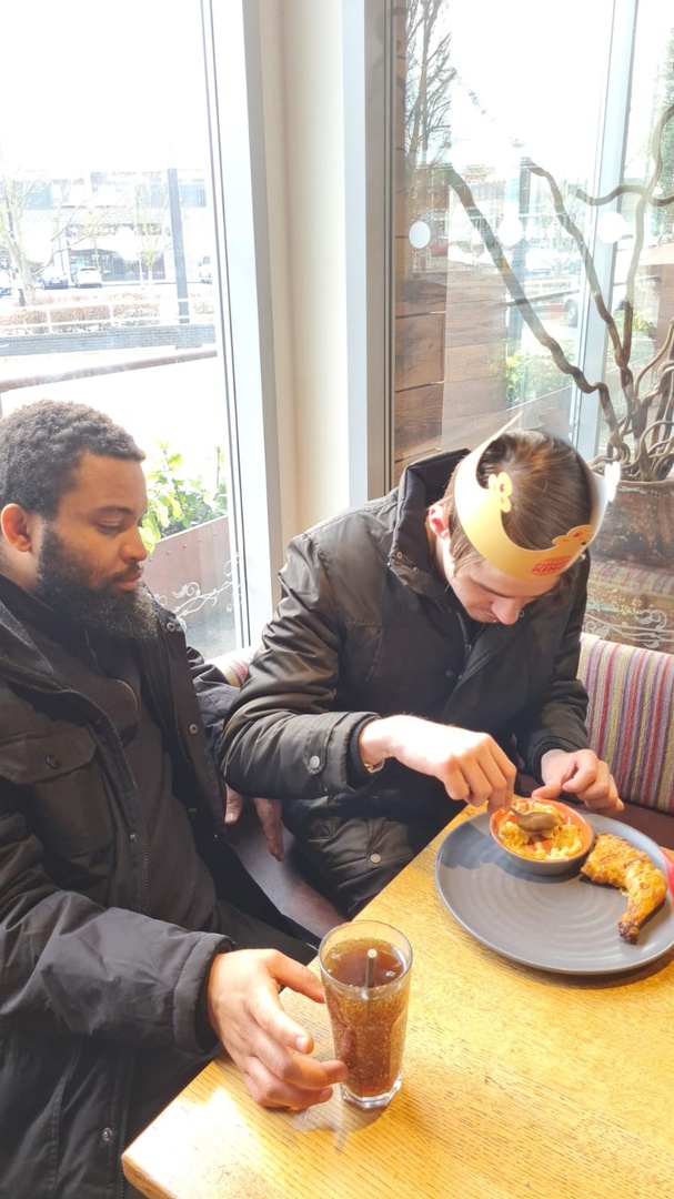 selectlifestyle's tweet image. We're all about that #FoodLife! 🍽️ 

Sometimes, a meal out together is just what we need. What's your favourite food spot?

Share your top picks! 🍕🍔🥗

#MealOut #FavoriteSpot