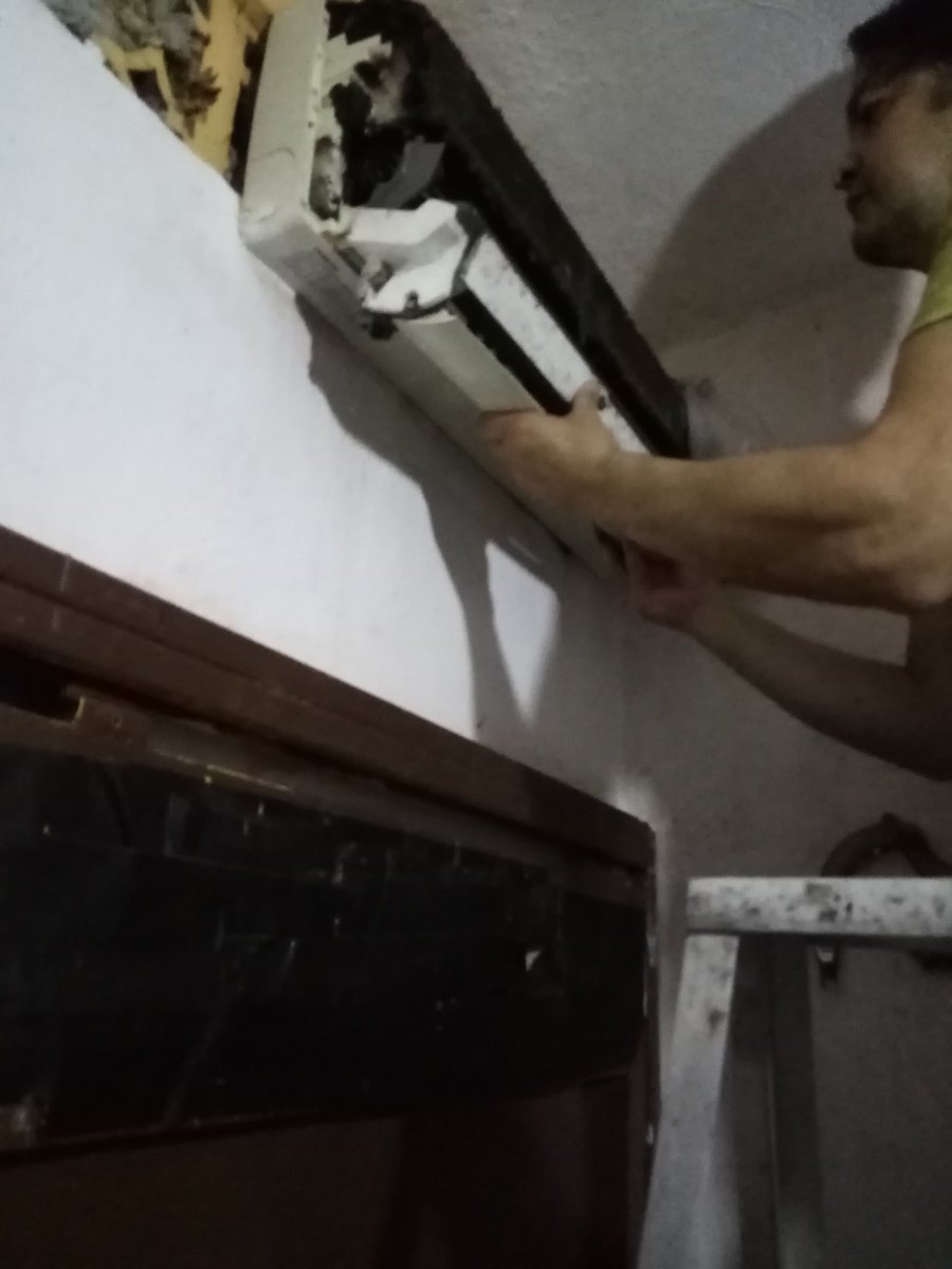 Mantenimiento preventivo de equipo de aire acondicionado mini split 12000 btu