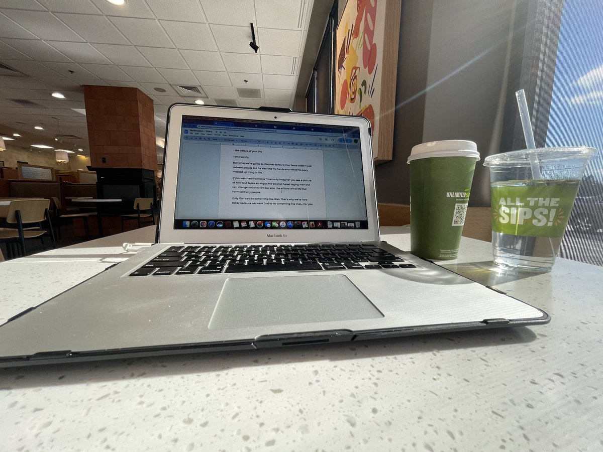 josh_thomas32's tweet image. Sermon Prep!