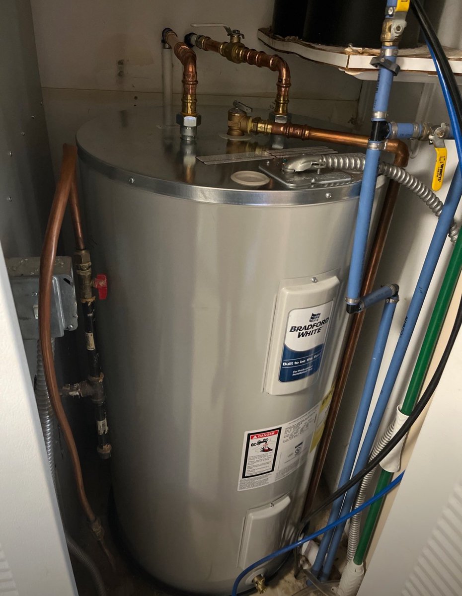 Check out these Bradford White Water Heaters we installed in the last week. Give us a call if you are experiencing issues with your water heater! 

#duluth #duluthmn #waterheater #northernmn