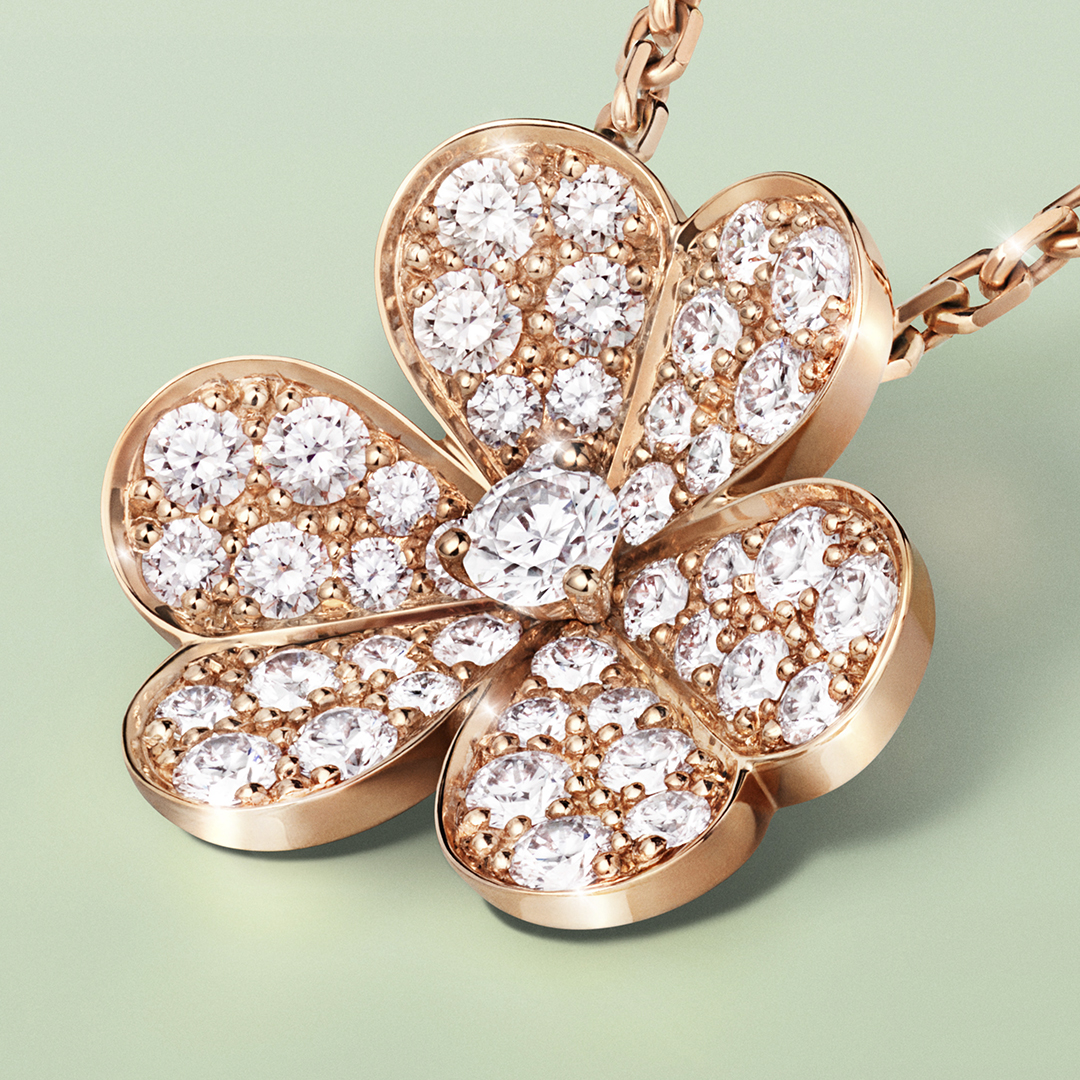 Van Cleef & Arpels tweet media