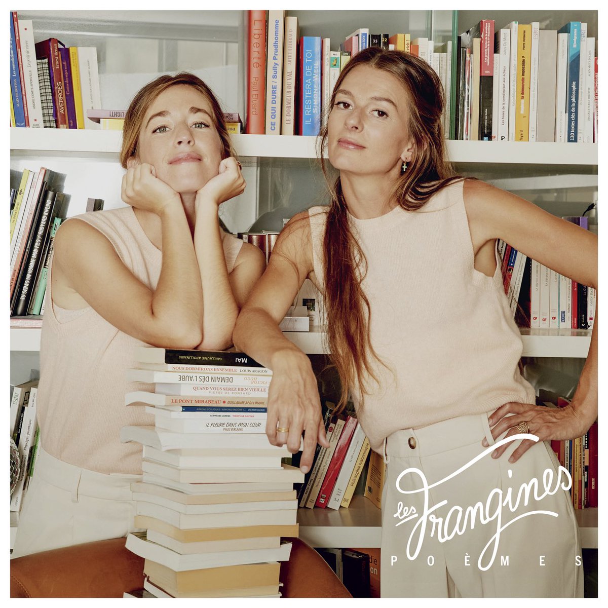Les amis ça y est c’est LE GRAND JOUR !!! 😍 Notre troisième album sera donc composé de 13 poèmes que l’on a mis en musique ! 📚🎶 Il est dès aujourd’hui disponible en précommande et sortira officiellement le 24 MAI PROCHAIN !!!!!!!! YIHAAAAAA 🔥
➡️ lesfrangines.bfan.link/Poemes