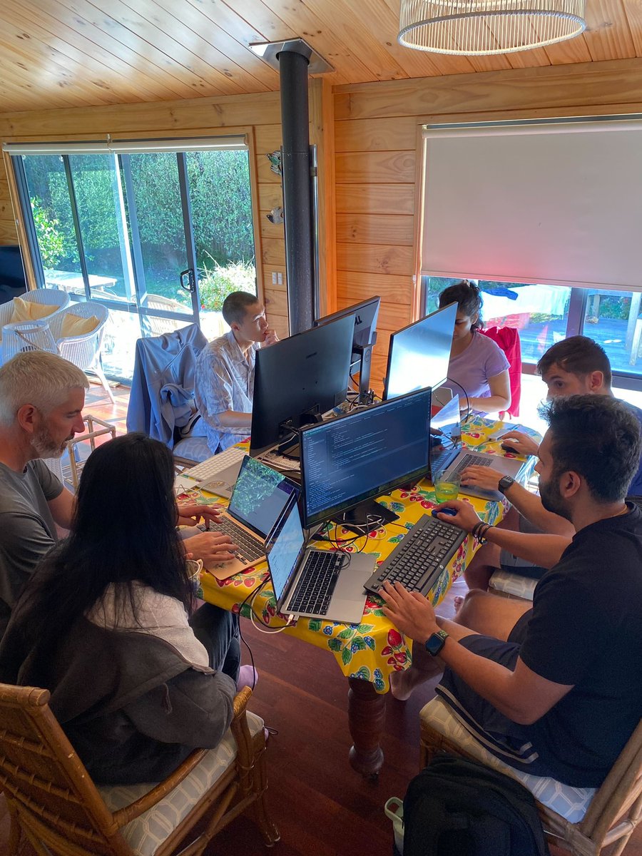 AlexTheFrontend's tweet photo. It is a 2 days hackathon for our developers! Trying to build some fun stuff. https://t.co/86WO7gp6eh