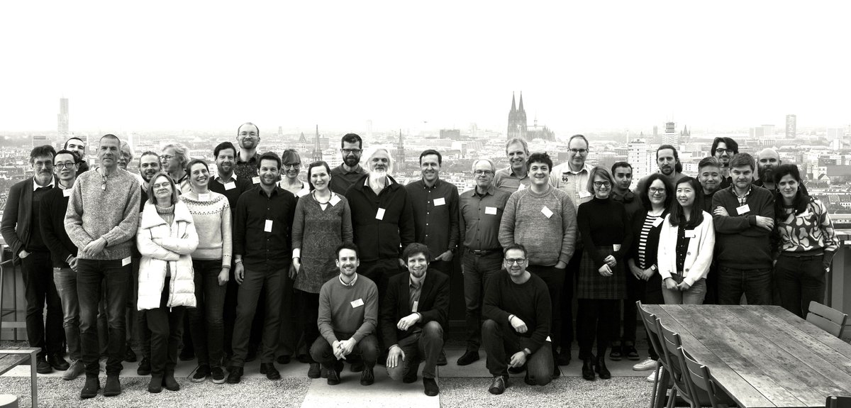 Sometimes you need to stand on top of things to look at your work in a different way Yesterday, ML4Q members convened atop Cologne's rooftop for a reflective session, recapping the past few months and anticipating exciting ML4Q2 More in our news section: ml4q.de/news/