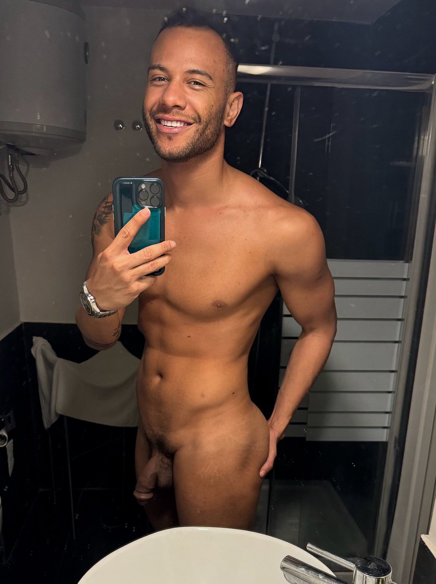 pedrovianagg's tweet photo. Attention, small dick due to low temperature, I need a warm mouth 🥵🍆🔥
#goodmorning
#BigDickSquad #bigdickhusband #Bigcummer #BigCockWorhip #hugecockshowoff #cumpilation #cumdumphotels #gaybaby #gaycumpig #gayhandsome #gayhotedge #gayloads #spermwhore #handjob #cum https://t.co/k7I1PHtNy7