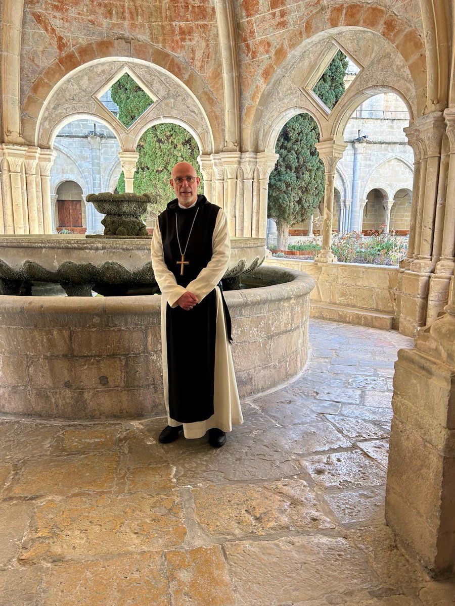 👉L’abat del @MonestirPoblet Octavi Vilà, acompanyat de l’arquebisbe de Tarragona, Joan Planellas ha anunciat en roda de premsa, avui a les 12:00 a la sala del cubar, del seu nou càrrec com a bisbe de Girona.