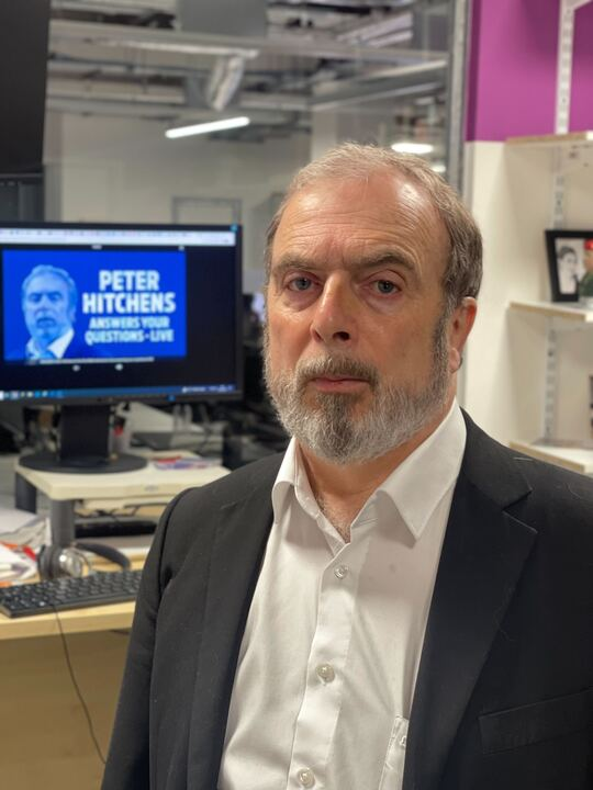 🚨 Peter Hitchens (@ClarkeMicah) is in the building and ready to answer your questions LIVE on MailOnline from 12pm