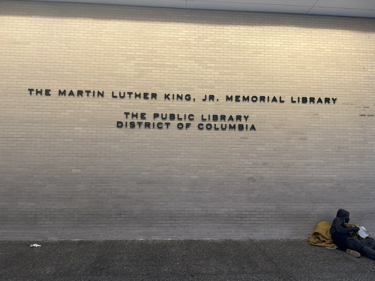 daman_harris's tweet photo. I used to come to @dcpl to read other people’s books. Tonight, I’m here to talk about my own. What a blessing. https://t.co/plCttsw9PA