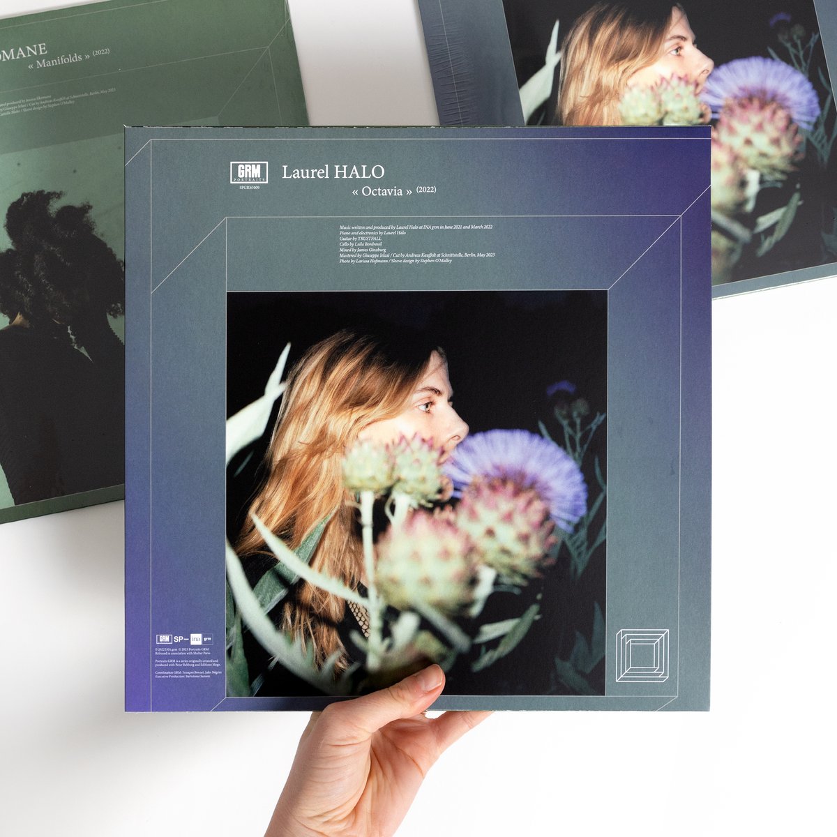 Laurel Halo follows last year’s ‘Atlas’ stunner with an excellent split LP with sound artist Jessica Ekomane for Portraits GRM, Laurel taking a quietly orchestral 21 minute nite flyte on the A,  Ekomane synthesising uncanny bagpipe-ish nuttery on the flip

bit.ly/49vJP5e