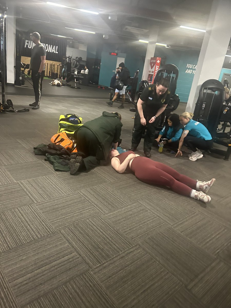 TheImageGod's tweet image. I can’t wait to go back to my gym where the testosterone runs RAMPANT how can I walk into this bastard gym and see this nonsense mayn