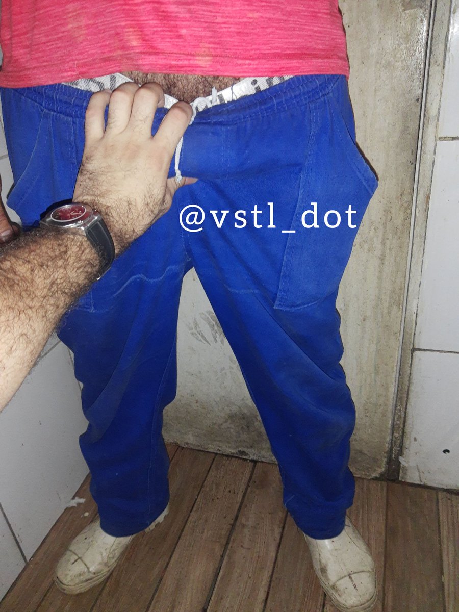 vstl_dot's tweet photo. 1/2 Já que hoje é dia de  Throwback Thursday, vamos relembrar, esse macho uniformizado, que lotou meu rabo de leite no banheiro do cinemão😈🤤🤌 https://t.co/czxqxWzaRI