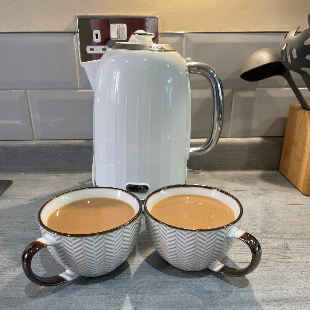Typhoo Tea (@typhoo_tea) on Twitter photo Extra day in the year means an extra cuppa…or five 🤗 #TyphooTea #LeapYear Extra day in the year means an extra cuppa…or five 🤗 #TyphooTea #LeapYear