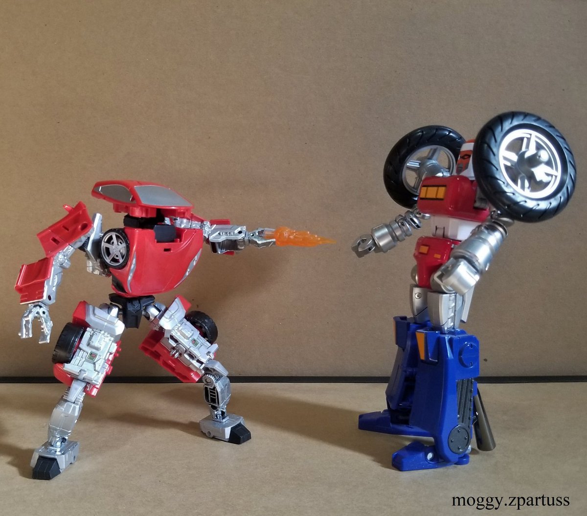 MoggyZpartuss's tweet photo. Throwback Thursday, Zeemon (GoBots) #zeemon #guardian #gobots #machinerobo #customtoys #youcustoms #toycustomizer https://t.co/wqTFrOl4wf