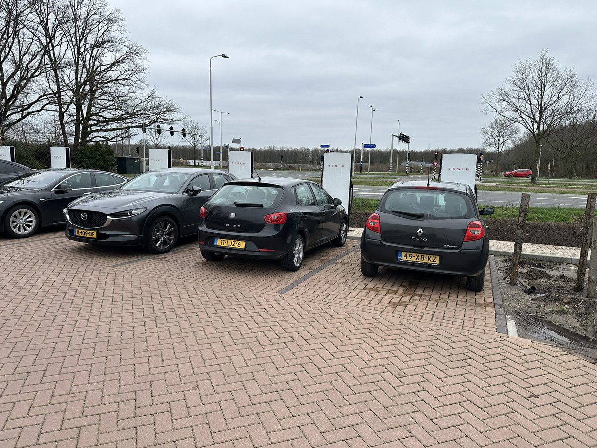 John van Gils 🍀 tweet media