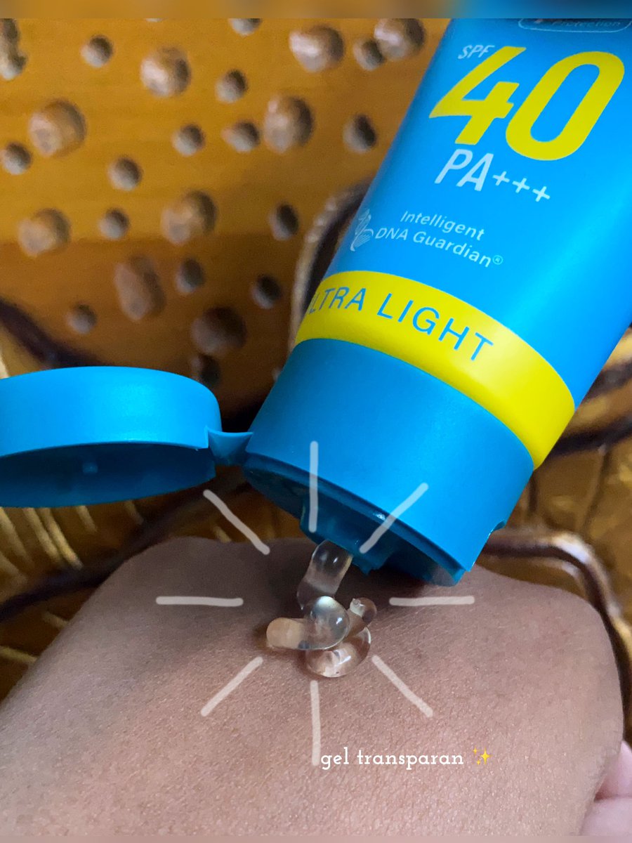 plumpypum's tweet image. FIRST TIME banget nih cobain sunscreen yang teksturnya transparan gini 😆

gak akan takut whitecast ceuu dan feelsnya kaya pakai moist gituu ~

#pumereview