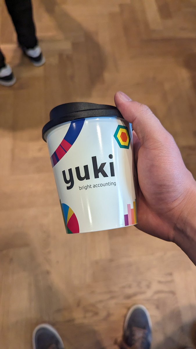 JulienHuang_dev's tweet image. First and second place at @yukiboekhouden &apos;s booth #vuejsamsterdam 😂