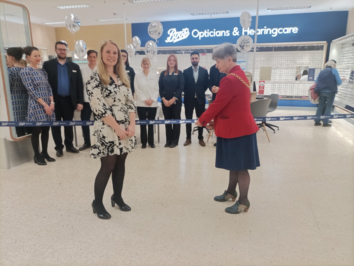 MayorChester's tweet image. The Lord Mayor was honoured to be invited to cut the ribbon, and open the newly refurbished opticians in Boots, Foregate Street, Chester  @BootsUK  #chester #bootsopticians #lordmayorofchester