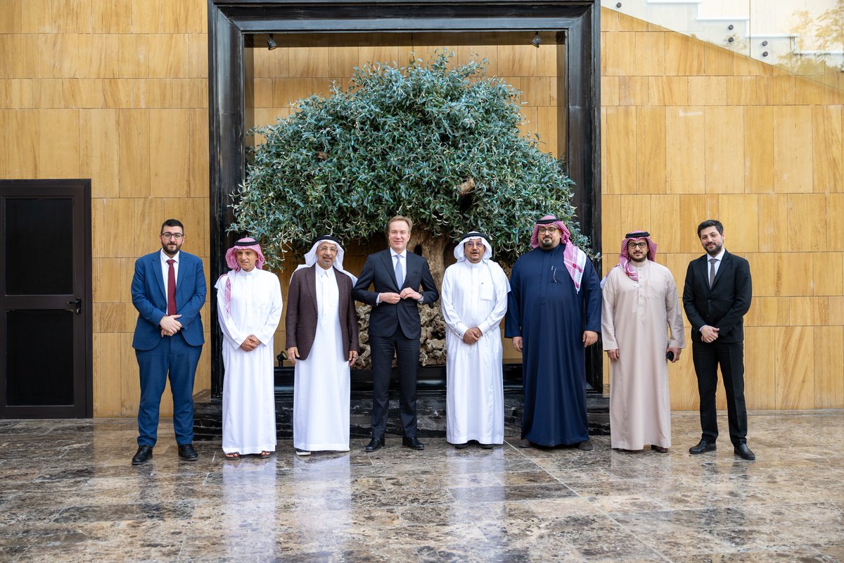 Delighted to host @borgebrende President of @WEF, in the Kingdom. We discussed the latest developments in the global economy and progress on several projects between the Kingdom and the Forum as part of our strategic partnership, in addition to the preparations underway to hold