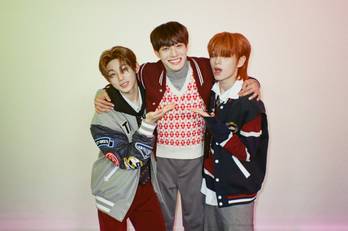필름카메라로 기록한 2월의 추억📸 3월에도 쭈욱 엠투와 함께해요❣ #2월의엠투 #M2film #릴레이댄스 #더윈드 #THEWIND #The_Wind <a href="/officialTheWind/">더윈드 (The Wind)</a>