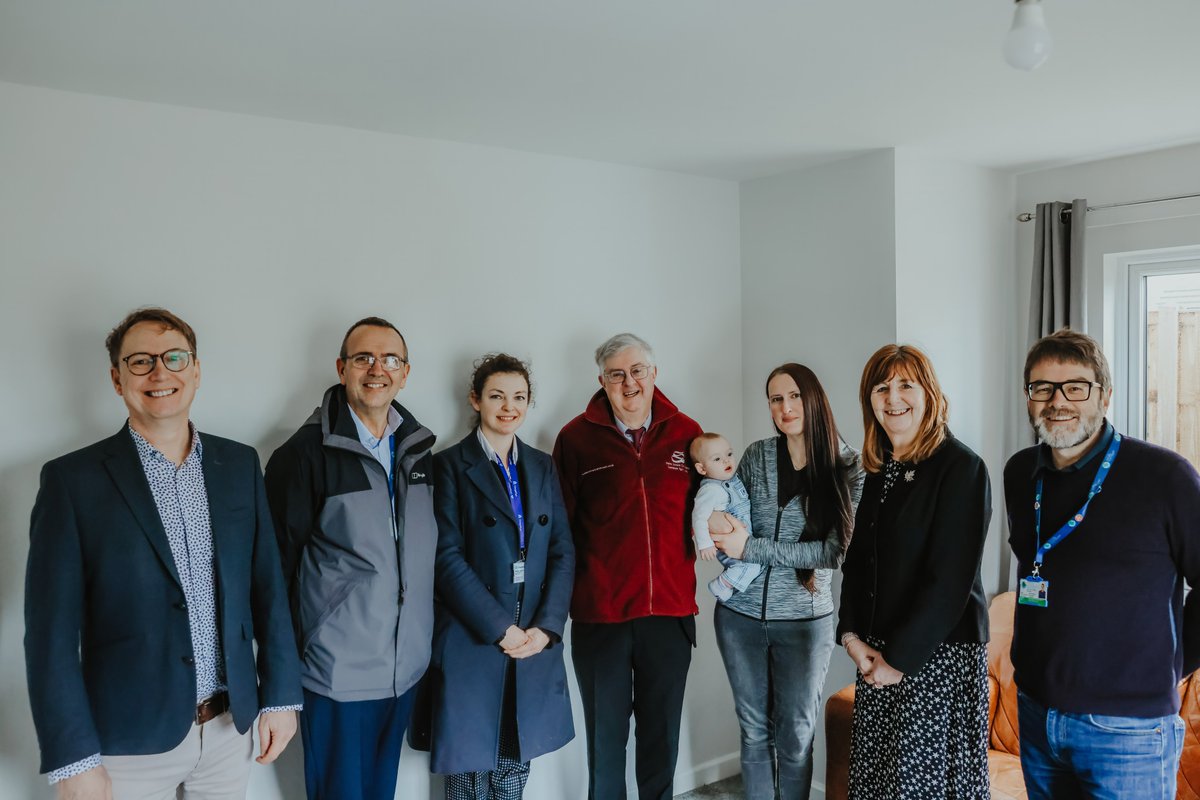It was great to welcome @PrifWeinidog & @lesley4wrexham to our newly completed affordable homes in Pentraeth, #Anglesey The ministers had the opportunity to visit the new, energy efficient homes & speak with residents. 📰👉bit.ly/3UTpdiM @WelshGovernment @angleseycouncil