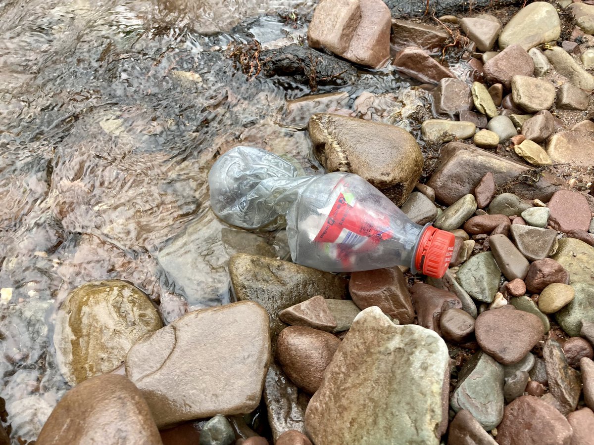Plastic bottle rescued this morning from the River Horner at Bossington #Exmoor and taken home for recycling. Litter dropped in rivers often ends up in the ocean… so please take it home with you. #PlasticFreeExmoor @ExmoorNP @LFCSSomerset @KeepBritainTidy @beachcomber50