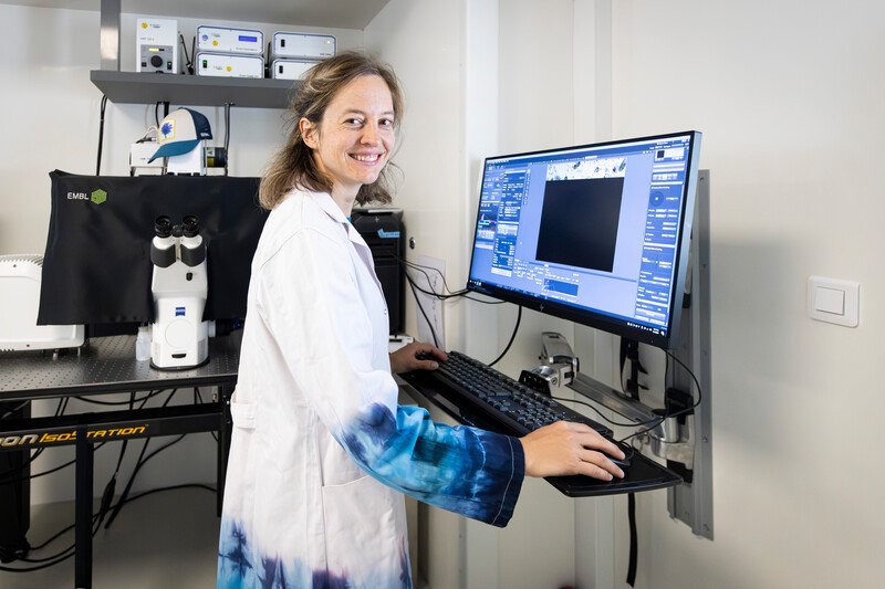 Meet Tina, an imaging specialist in the Advanced Mobile Lab (AML). Tina focuses on supporting TREC expedition participants &amp; local scientists in microscopy projects of environmental samples.

Additionally, Tina publishes a podcast on her TREC research:
open.spotify.com/show/3CgI3IdmU…