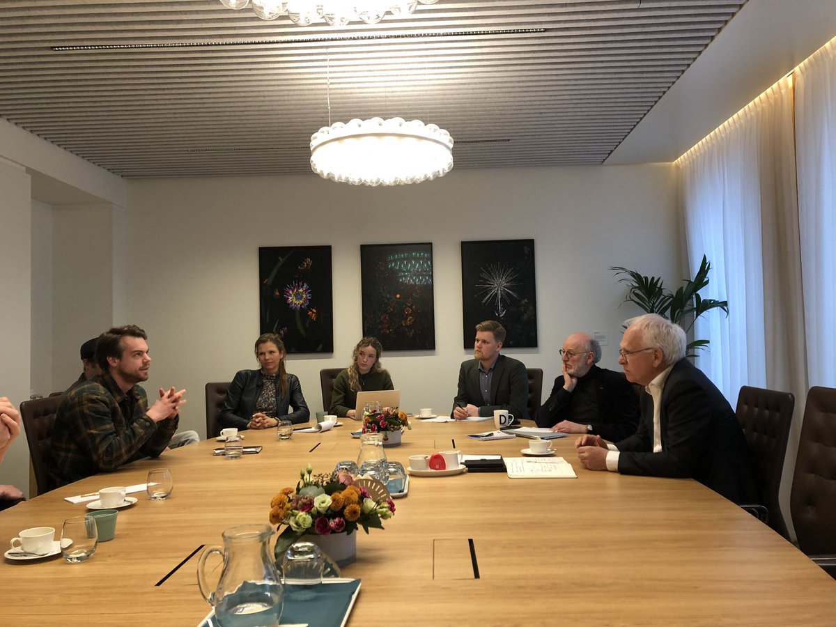 JorisLohman's tweet photo. Met de @boerenfamilie op de koffie bij demissionair minister Adema - kort verslagje volgt, maar de gemene deler: hoe helpen we boeren die in de transitie tegen generieke regels aanlopen - ‘voorloper’ of niet. @food__hub #foodforward #foodinnovators https://t.co/U77zximADW