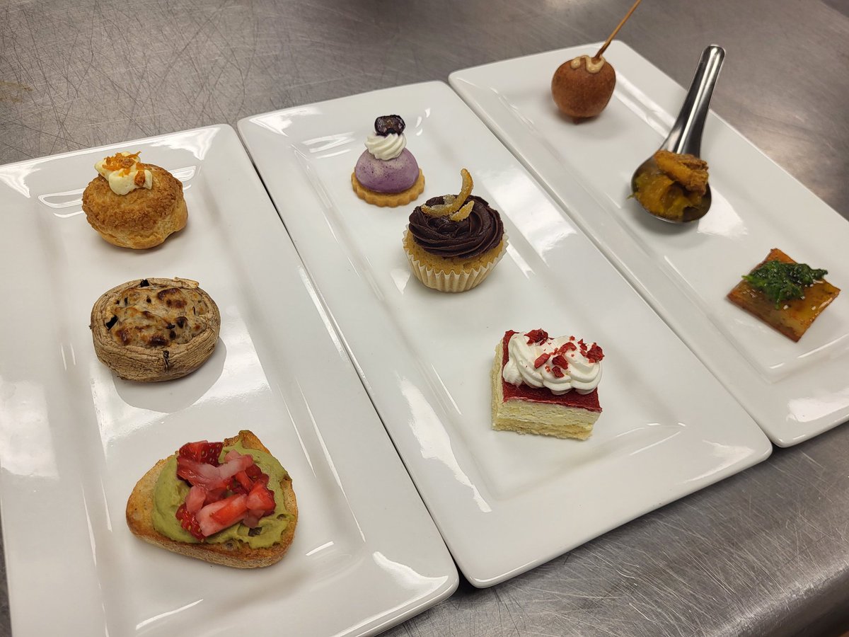 Food for tonight's <a href="/truefalse/">True/False Film Fest</a> Jubilee from @caccculinary

Front to Back
Strawberry w/ Sweet Pea &amp; Coconut
Stuffed Mushroom
Cream Puff

Strawberry Shortcake
Bourbon Orange Cupcake
Blueberry Cheesecake Bite

Potato w/ Chimichurri
Chicken on Mango Ginger Chutney
Andouille Corn Pup